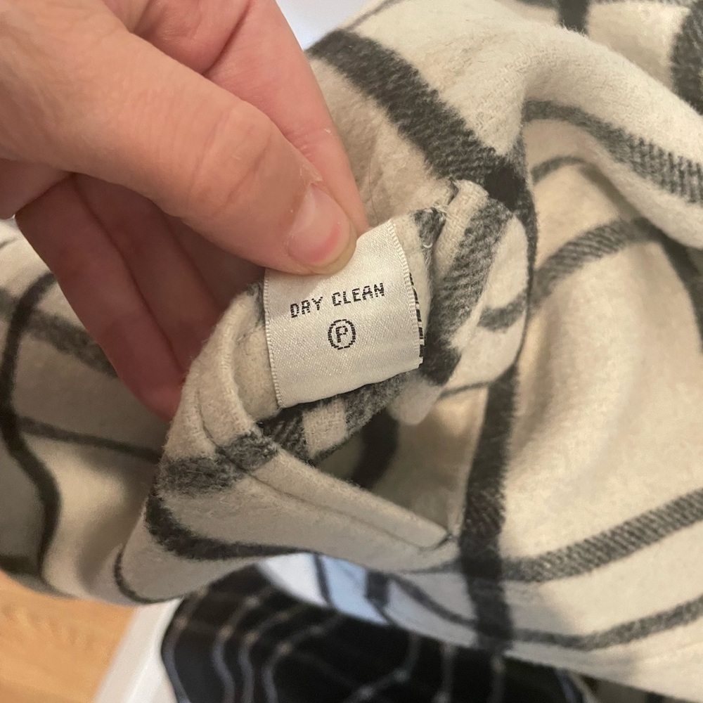 Reversible Wool Coat - Picture 4 of 6